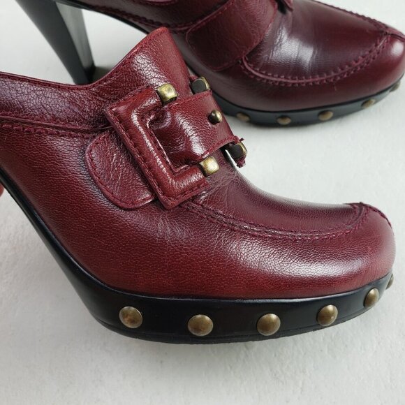 Stuart Weitzman Red Leather Clog Womens 6 Slip On Heel Studded Buckle Mule - Picture 10 of 16